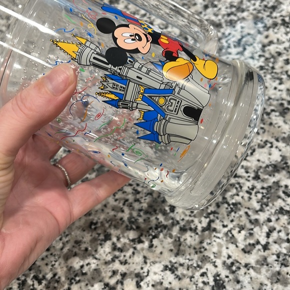 Disney 30th anniversary plastic freezer mug - Picture 5 of 6